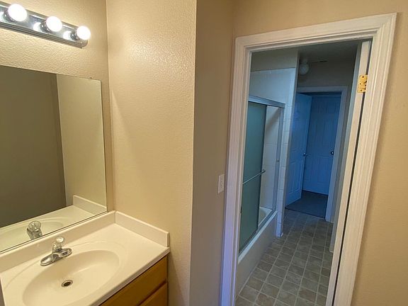 4th image of 1649 Merrill Dr APT 4