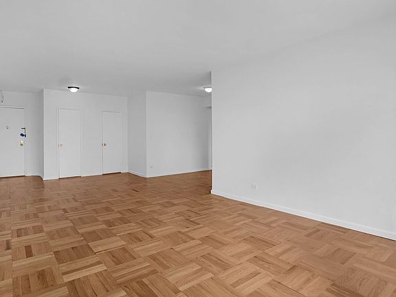 3rd image of 3850 Hudson Manor Ter APT 4BE