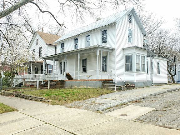 2nd image of 407 S 8th St APT 1