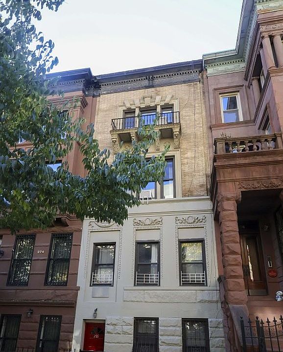 2nd image of 276 W 113th St