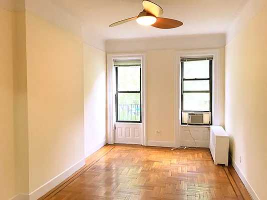 Rented by Rapid Realty Cobble Hill | media 18