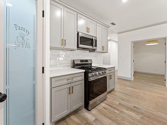 5th image of 8535 Santa Isabella