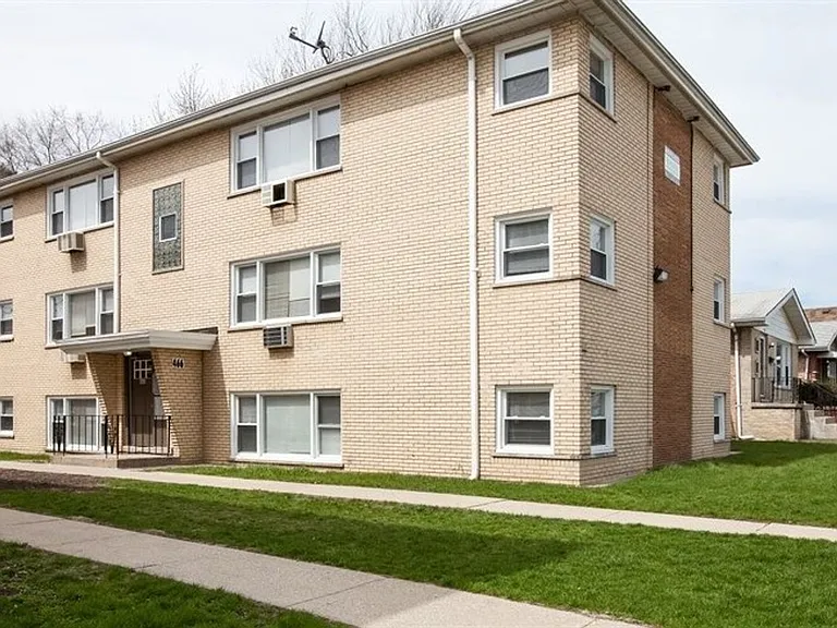464 Gordon — Photo 7