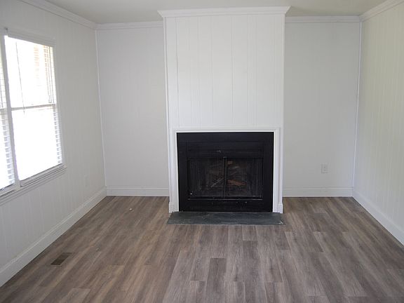 2nd image of 5142 Hillwood Dr