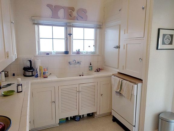 4th image of 1320 Queen Anne Ave N APT 3