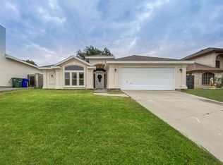 8711 Martinique Dr, Laredo, TX 78045