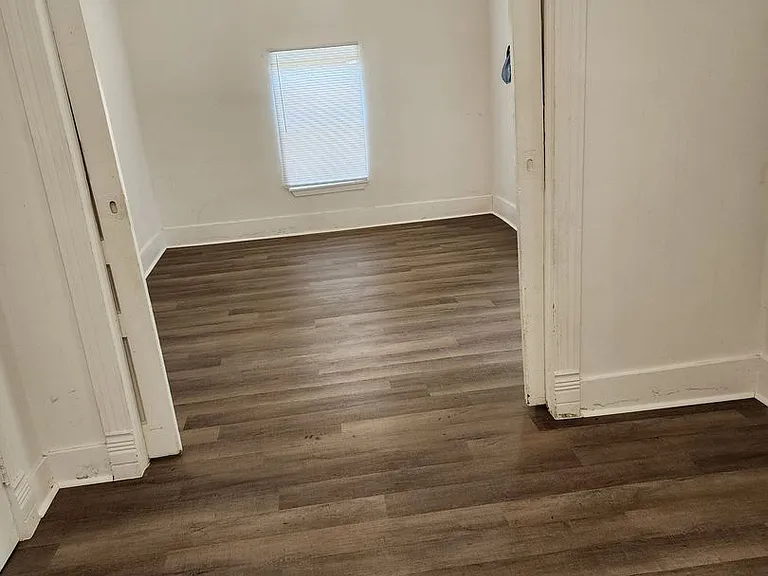 811 W Pine St — Photo 5