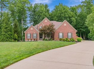 119 Cedar Woods Dr, Loveland, OH 45140