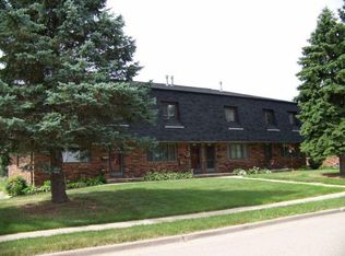 1546 Kehl Ct, Dubuque, IA 52003