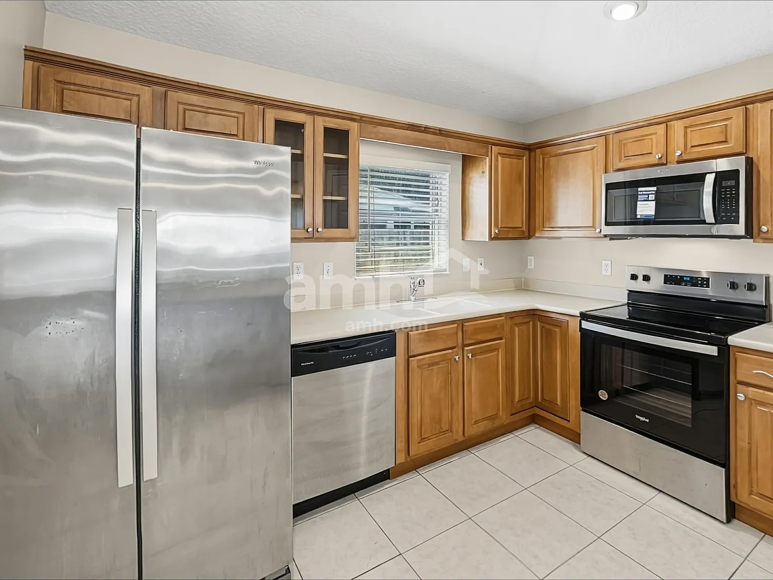 3 bed, 2.0 bath, 1595 sqft, $2,225 — Photo 3