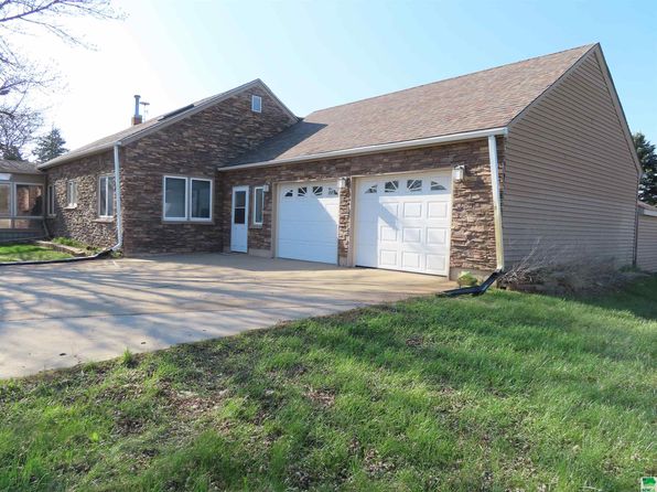 451 Highway 35, Dakota City, NE 68731