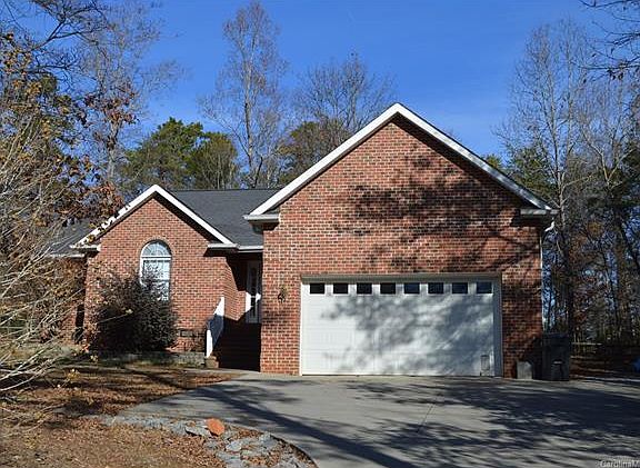2nd image of 167 Ashford Dr