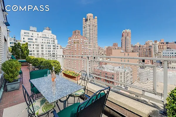 Sold by Compass | media 1