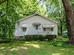 110 Brady Ln, Urbana, IL 61802