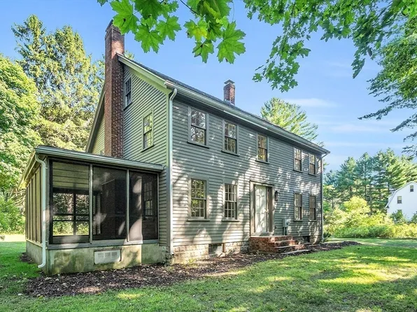 681 Barretts Mill Rd, Concord, MA 01742