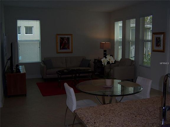 5th image of 2922 W La Salle St