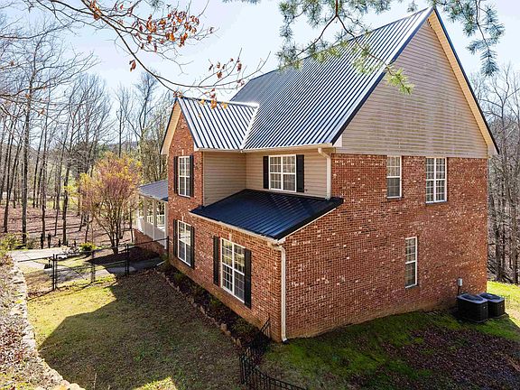 4th image of 8560 Pine Mountain Rd