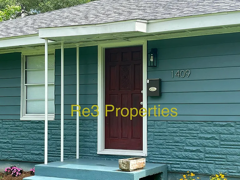 3B/1B SF Home. Close to SELU. $1250/mo. We do NOT accept Section 8. We do not list on FB Marketplace.