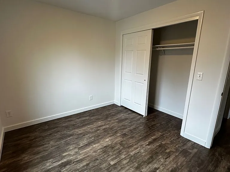 412 N Rouse Ave #A-H — Photo 16