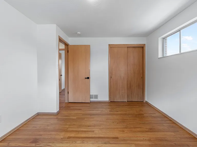 115 Green Glen Dr — Photo 17