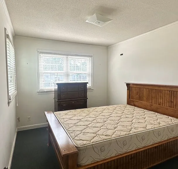 704 E Country Club Dr — Photo 18