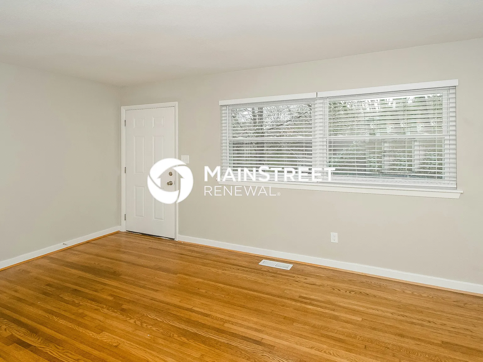 212 Cathy Lane — Photo 2