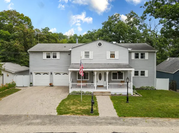 813 N Park Rd, Round Lake, IL 60073