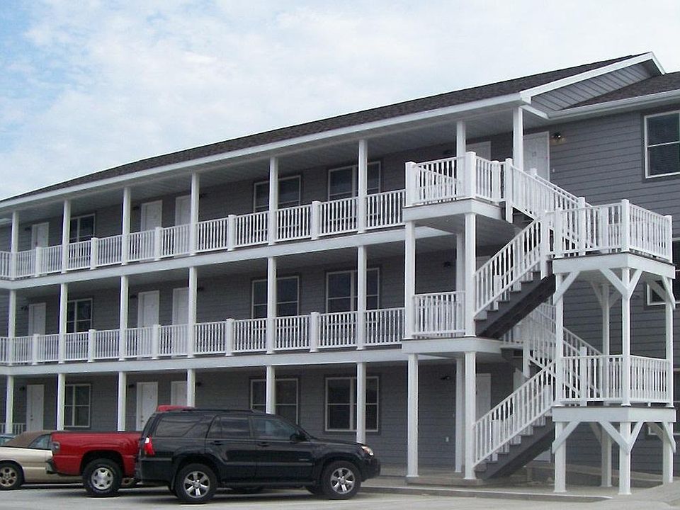 1st image of 115 W Jefferson St #1