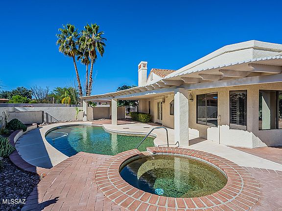 3rd image of 38093 S Samaniego Dr