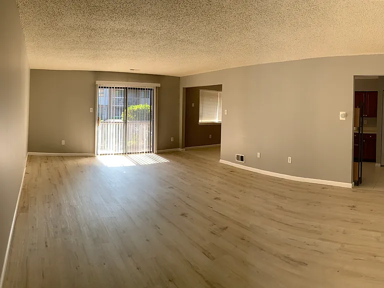 403 Edison Glen Ter — Photo 4