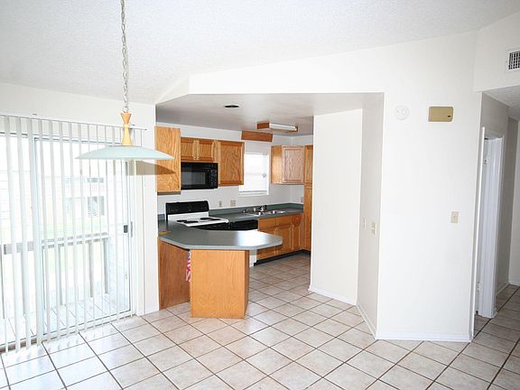 3rd image of 222 Weis Ln APT 2D