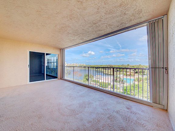 3rd image of 604 Shorewood Dr Unit 405