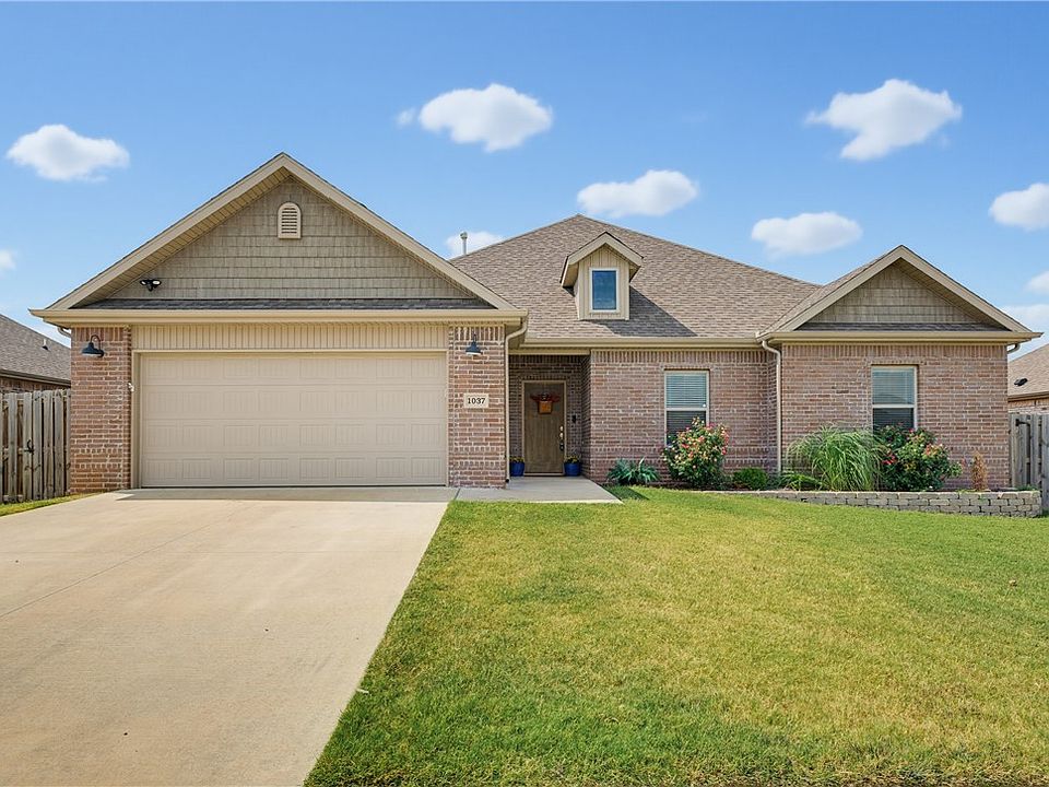 1st image of 1037 Tracey Ln