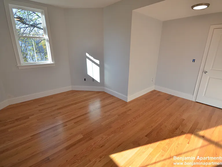 18 Murdock St #14 — Photo 11