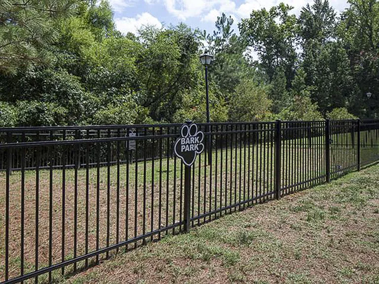 The Grayson Apartment Homes — Photo 7