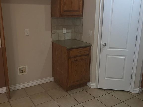 4th image of 712 Ashwood Ln