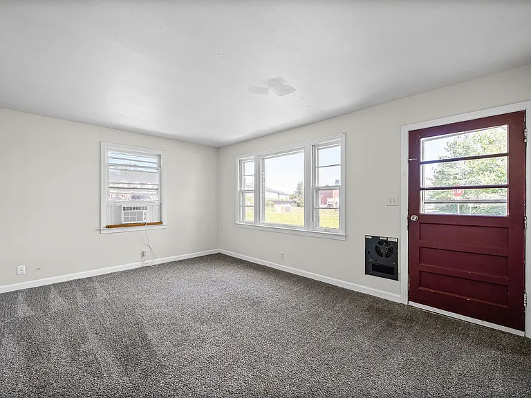 400 Highland Cir — Photo 4