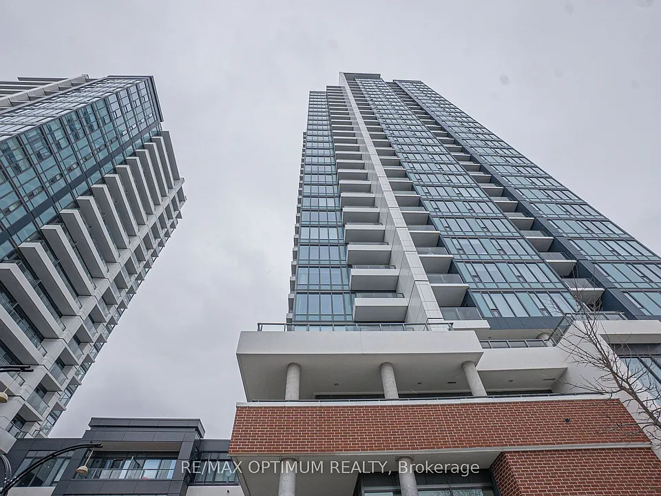 15 Wellington St #603