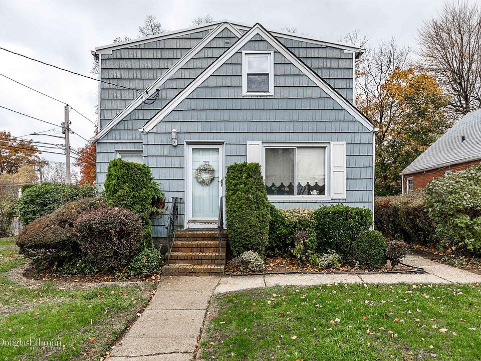 1st image of 913 Van Buren Ave