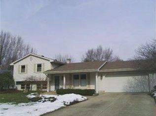726 Squirrel Hill Ct, Youngstown, OH 44512