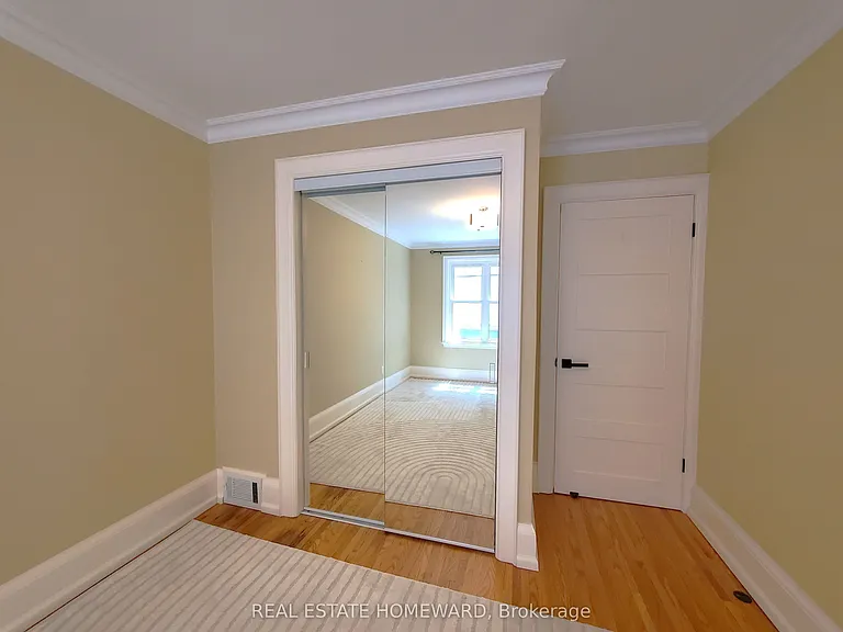 21 Love Cres #MAIN FLOOR — Photo 29