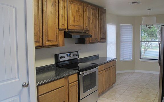 4th image of 103 Fawn Dale Ln