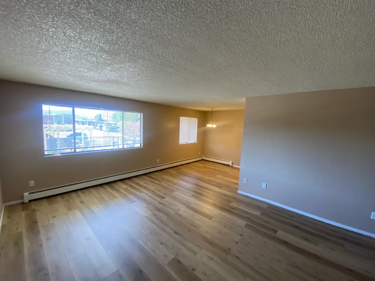 Building Photo - 1140 Walnut Ave #28
