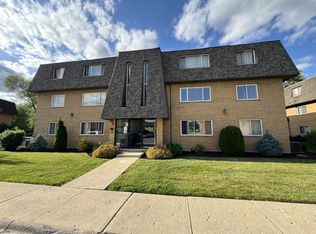 6616 104th Pl APT 1, Chicago Ridge, IL 60415