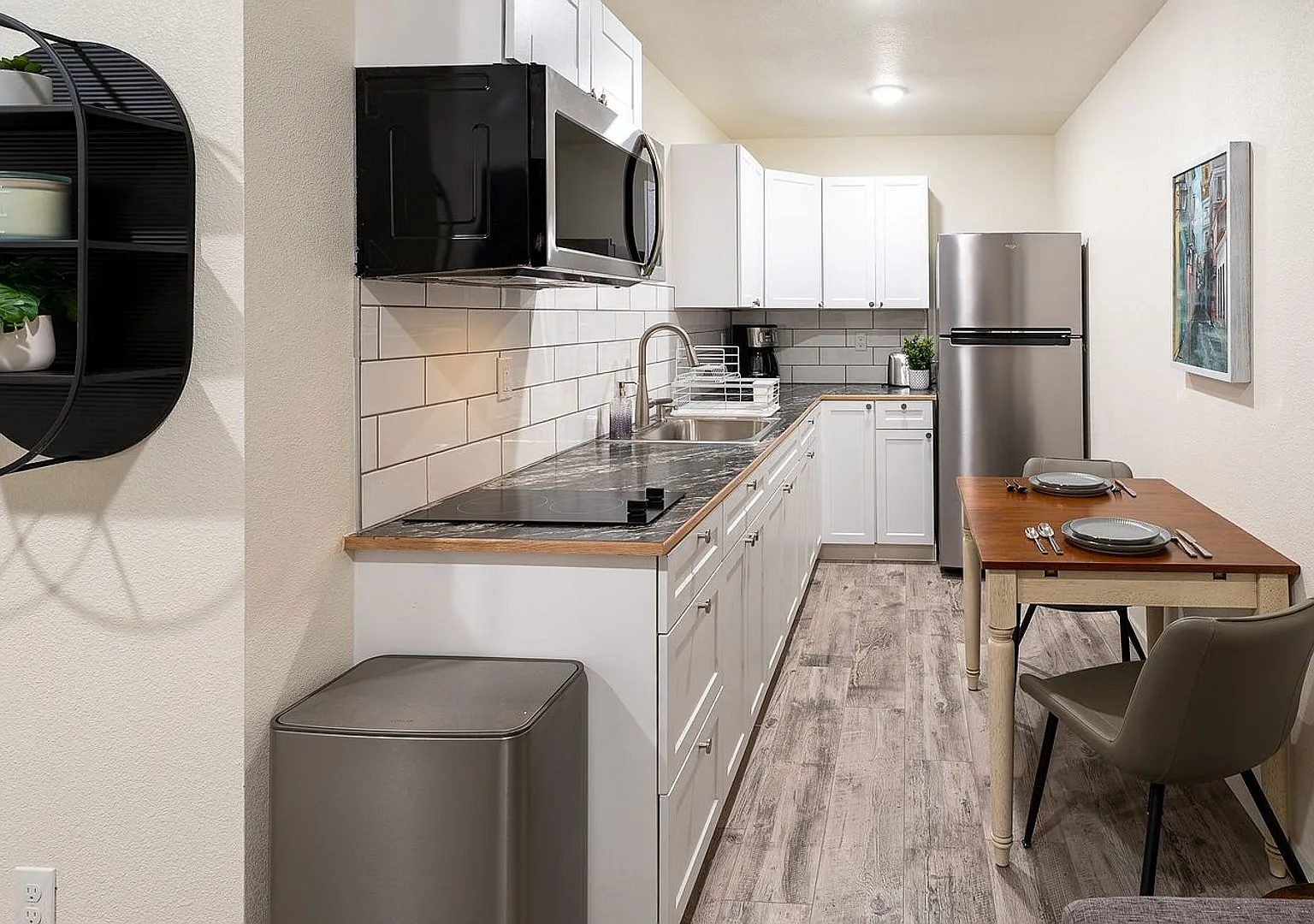 Easy Street Townhomes — Photo 2