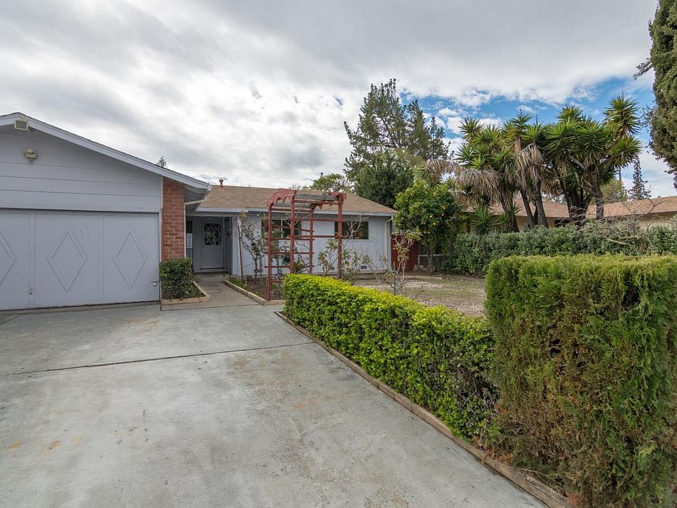 1st image of 1064 Marigold Ct