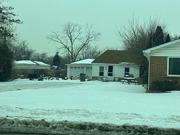 2nd image of 19251 E Forteen Mile Rd