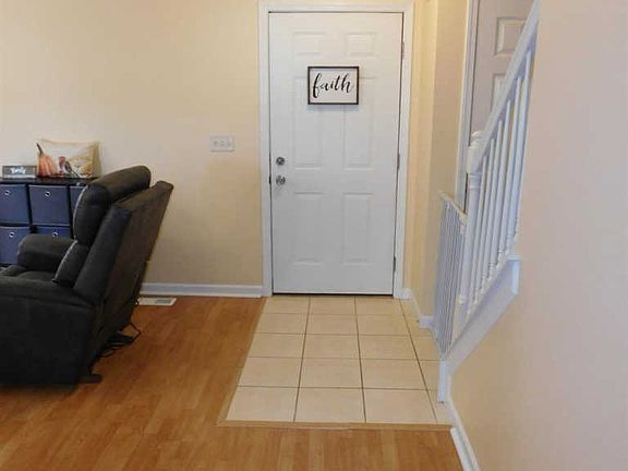 3rd image of 6656 Fayetta Dr