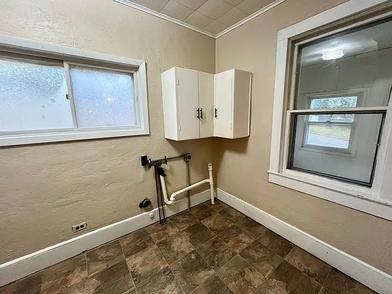1112 Jefferson St — Photo 9