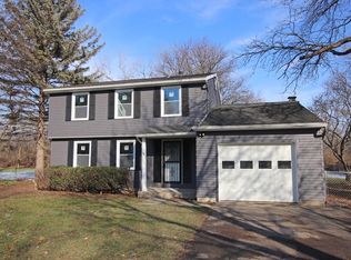 72 Karenlee Dr, Rochester, NY 14618